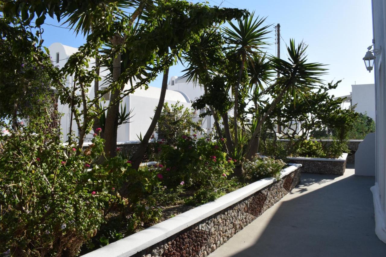 Wisteria Apartments Karterados  Exterior photo